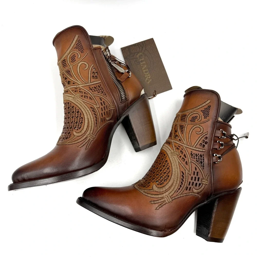 Cuadra ankle boots